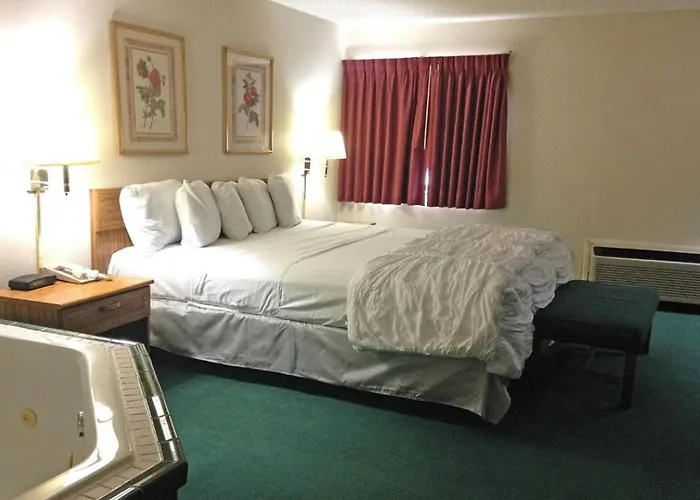 Capital O Amerihost Inn And Suites Mexico Hwy 54 Mo